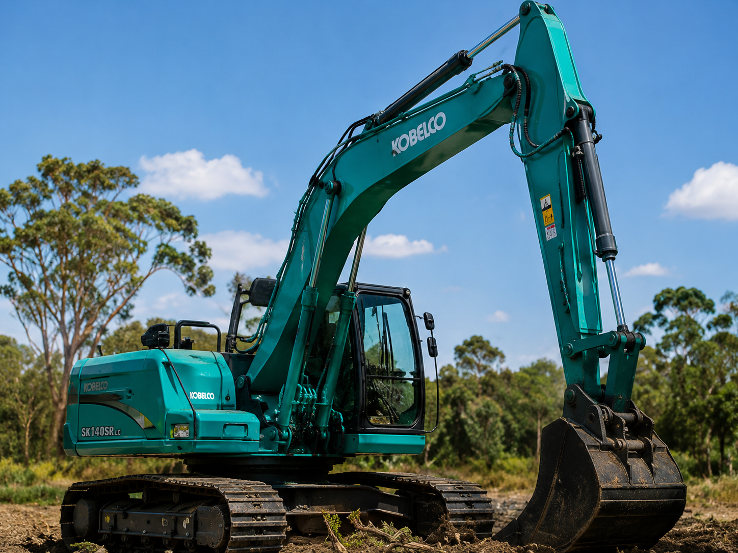 KOBELCO EXCAVATORS 13.5T & 20T